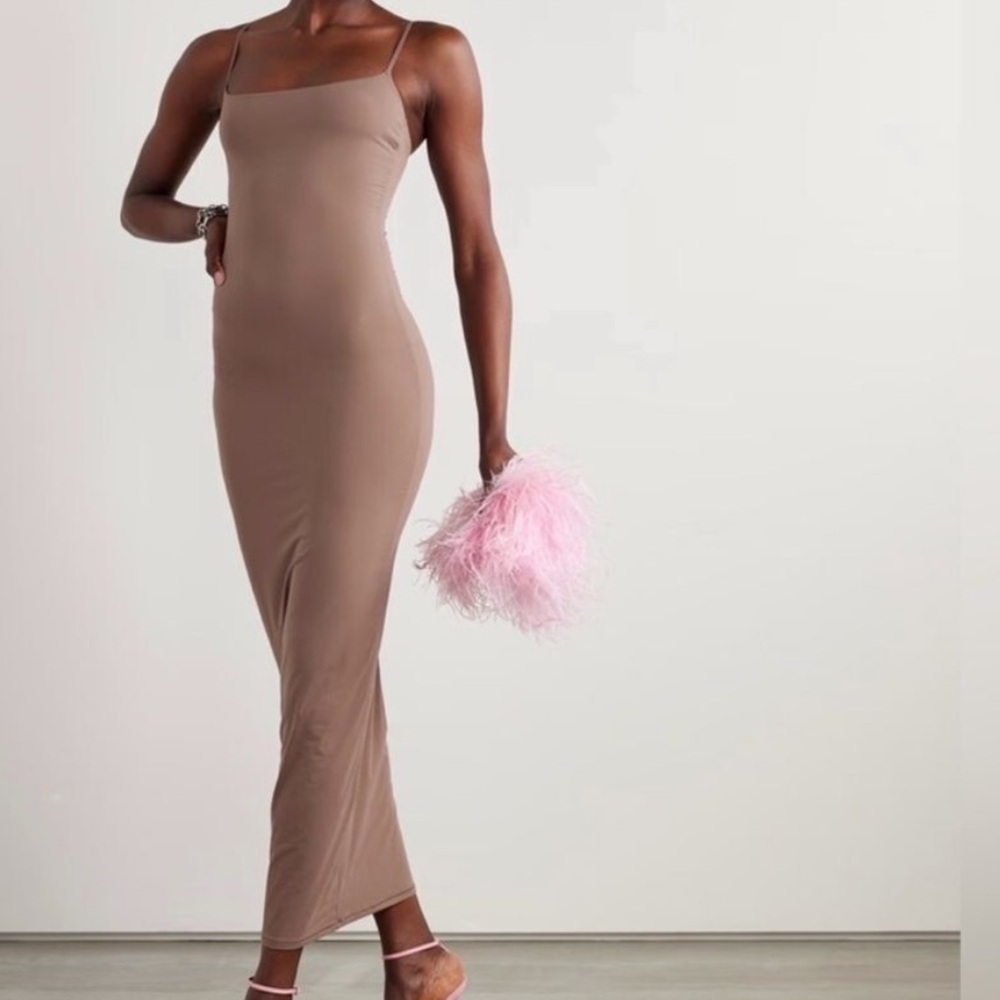 SKIMS Fits Everybody Long Slip Dress in umber - XS